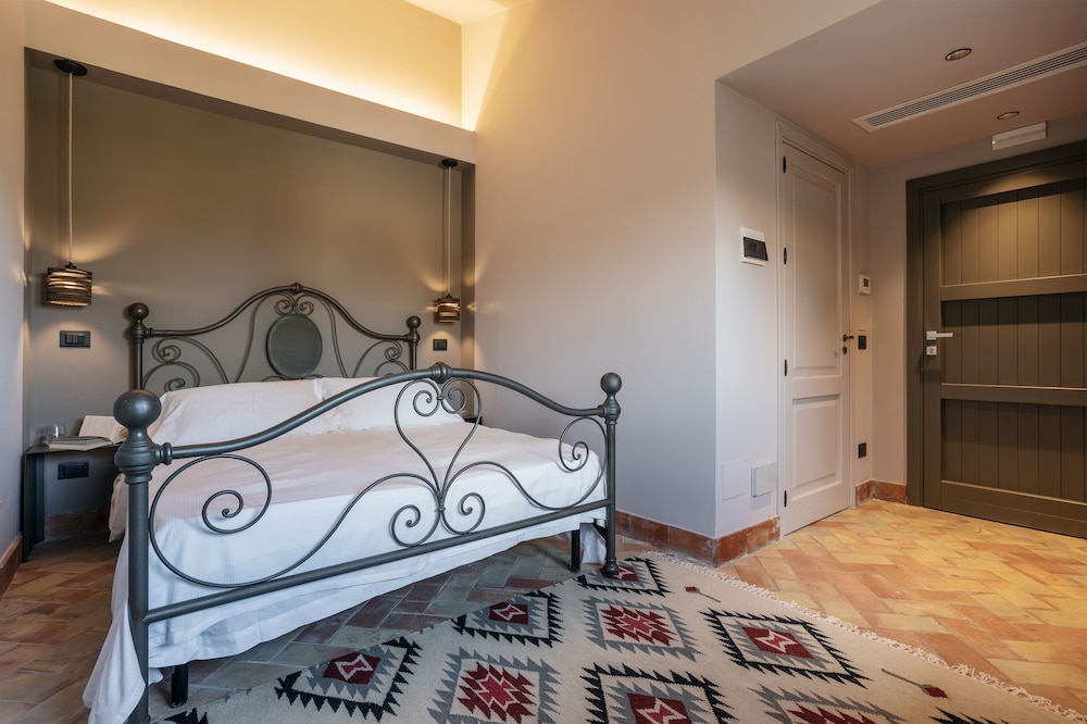 Classic Double Room - Photo 1