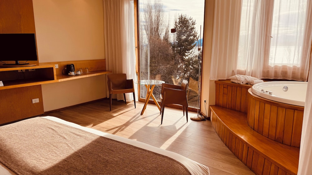 Junior Studio Suite