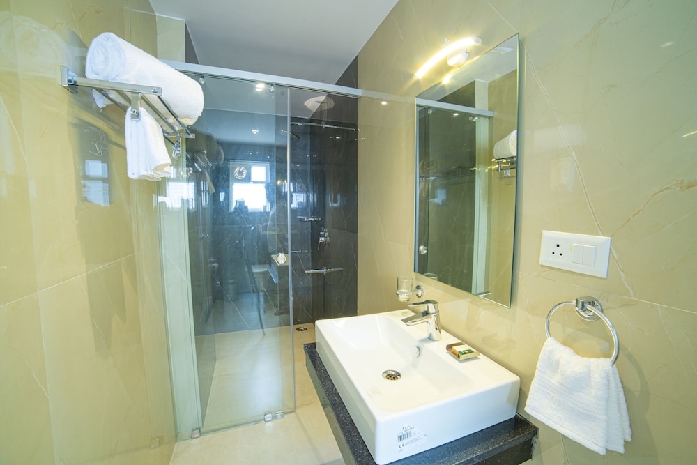 Executive Room - Photo 3