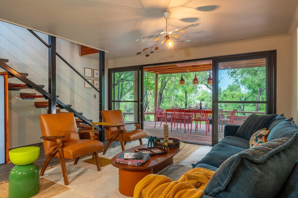 Nare Villa photo 1