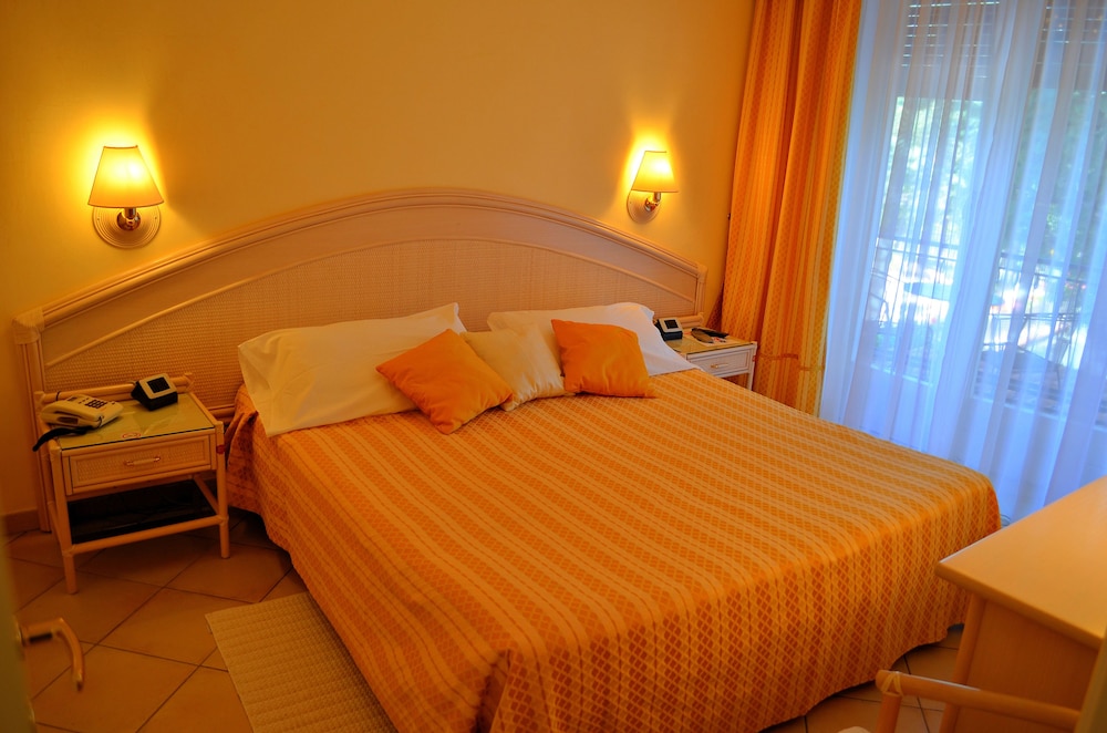 Suite, Garden View