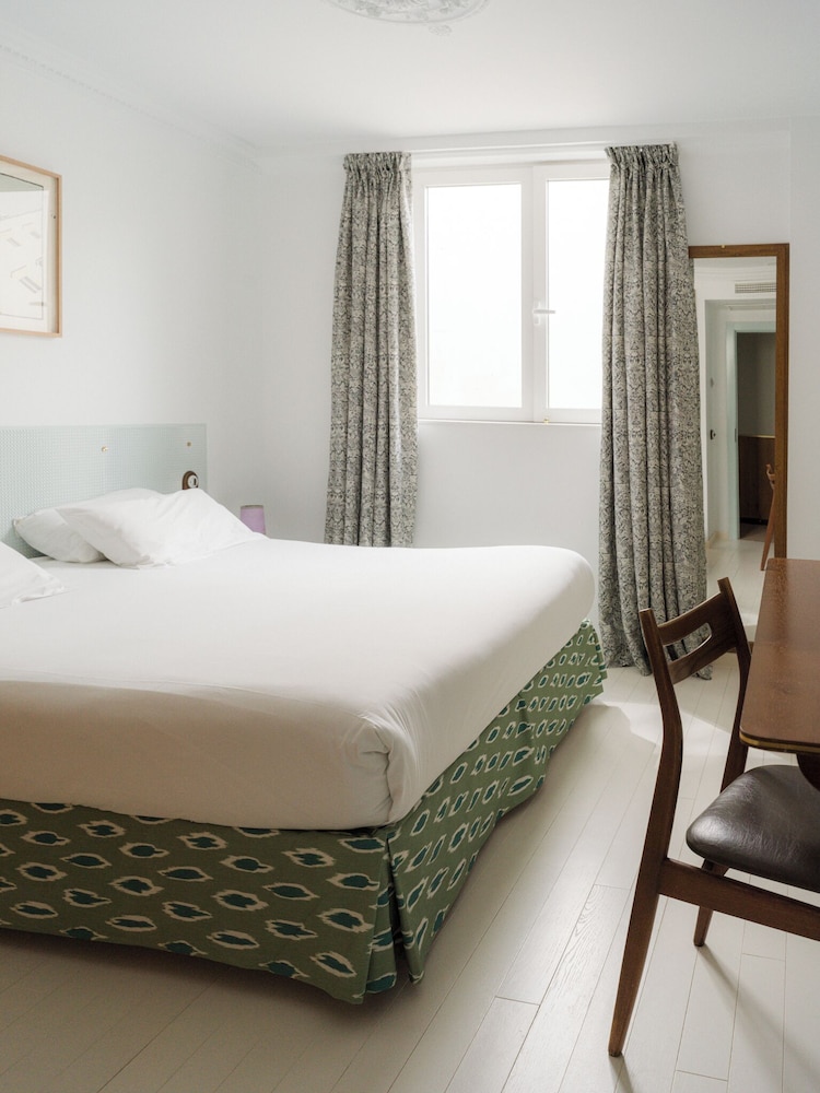 Superior Room, 1 Queen Bed - Photo 10