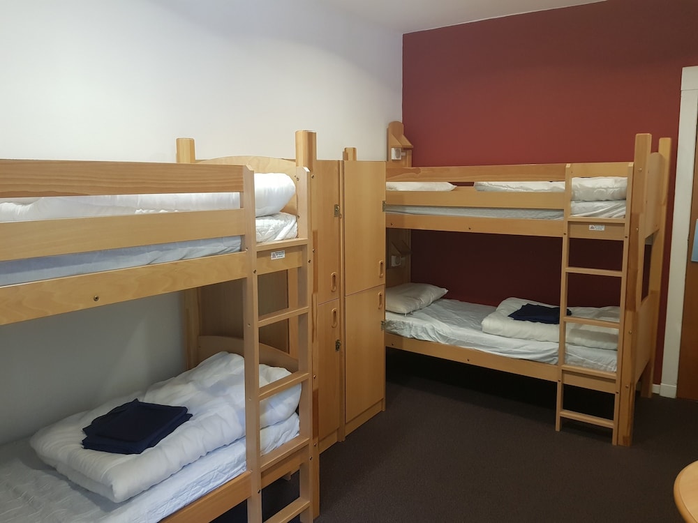 Quadruple Room, Ensuite photo 3