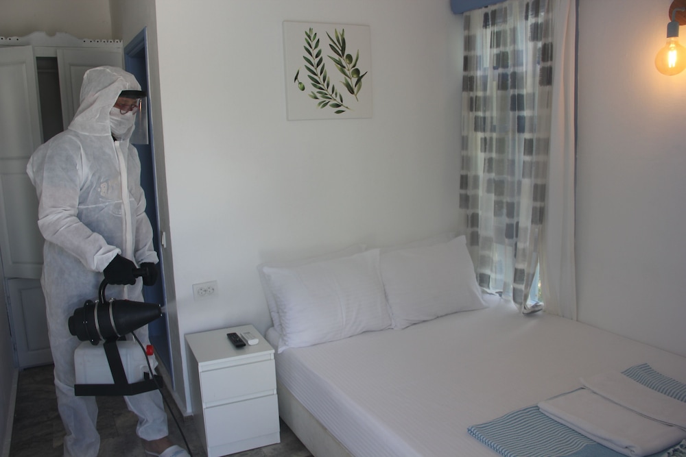 Family Room - Photo 9