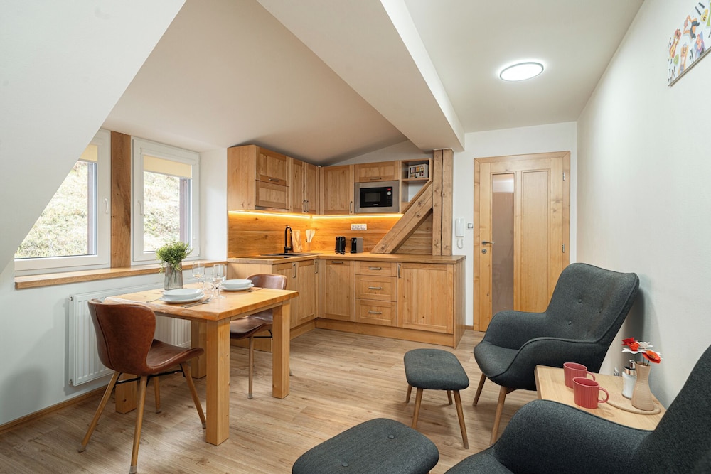 Studio Apartment with Bath photo 1