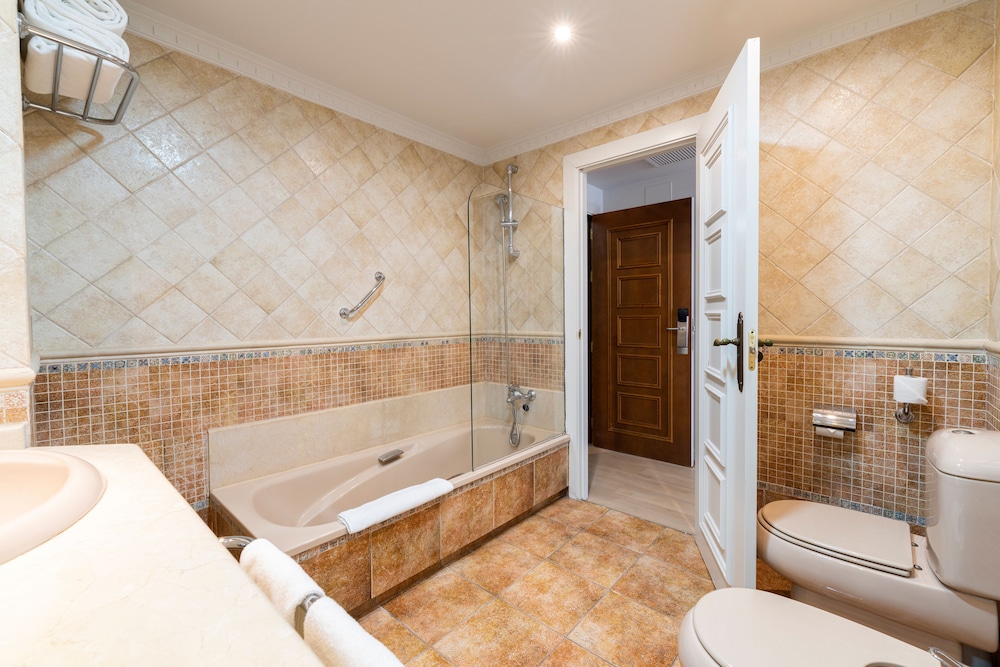 Triple Room (3 adults) - Photo 6
