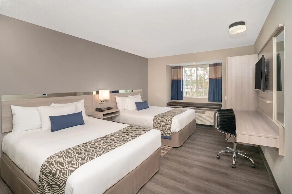 Standard Room, 2 Double Beds, Non Smoking photo 2
