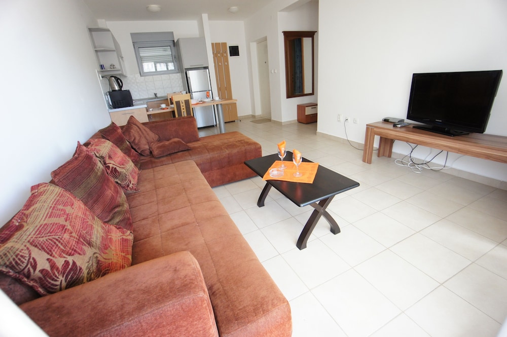 Apartment, 1 Bedroom, Balcony photo 1