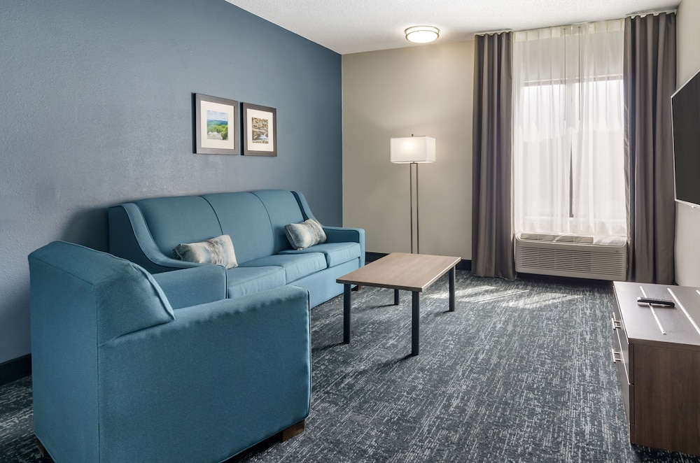 Suite, Multiple Beds, Non Smoking - Photo 1