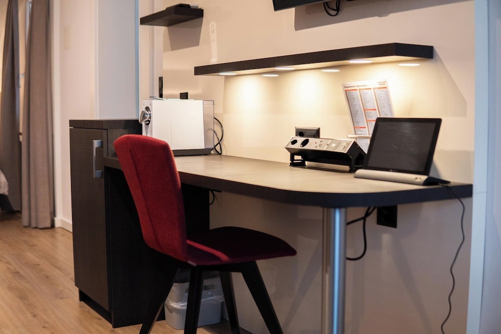 Family Suite (Air Conditioning) - Photo 3