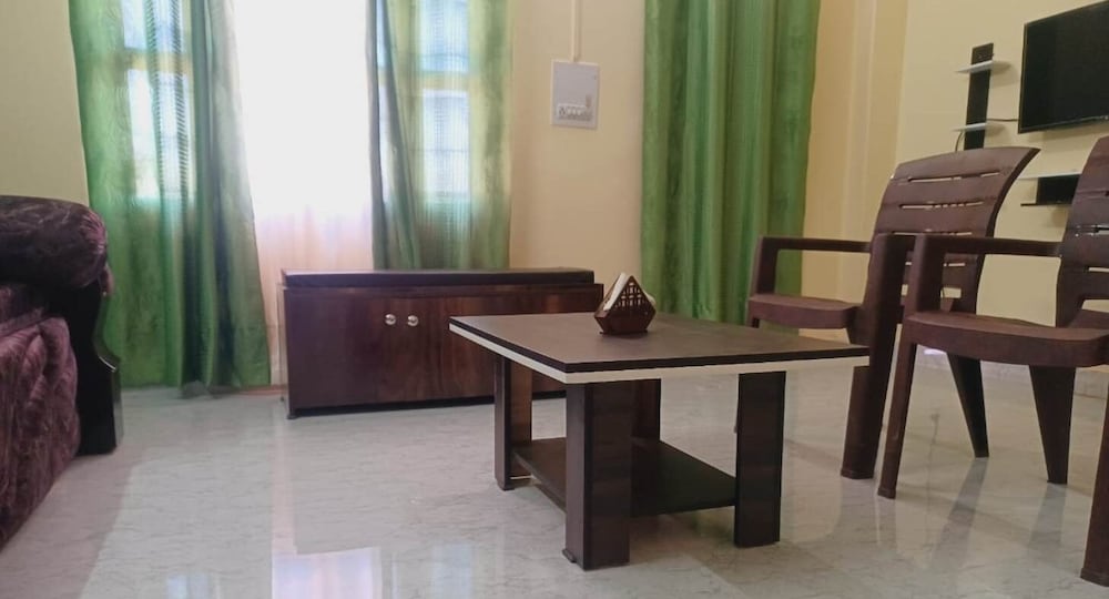 Deluxe Double or Twin Room photo 2