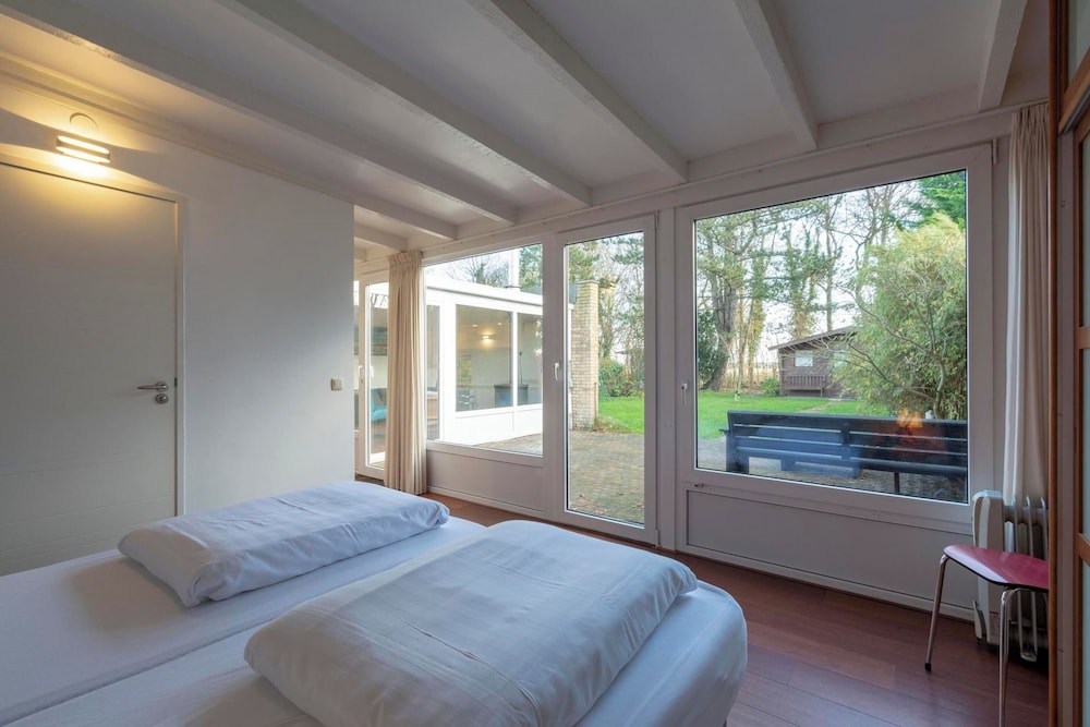 Bungalow photo 3
