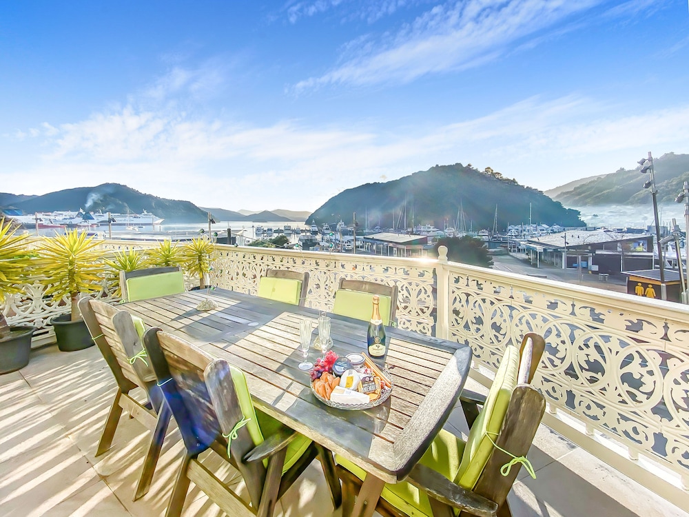 Oxley Seaview Family Apartment 202
