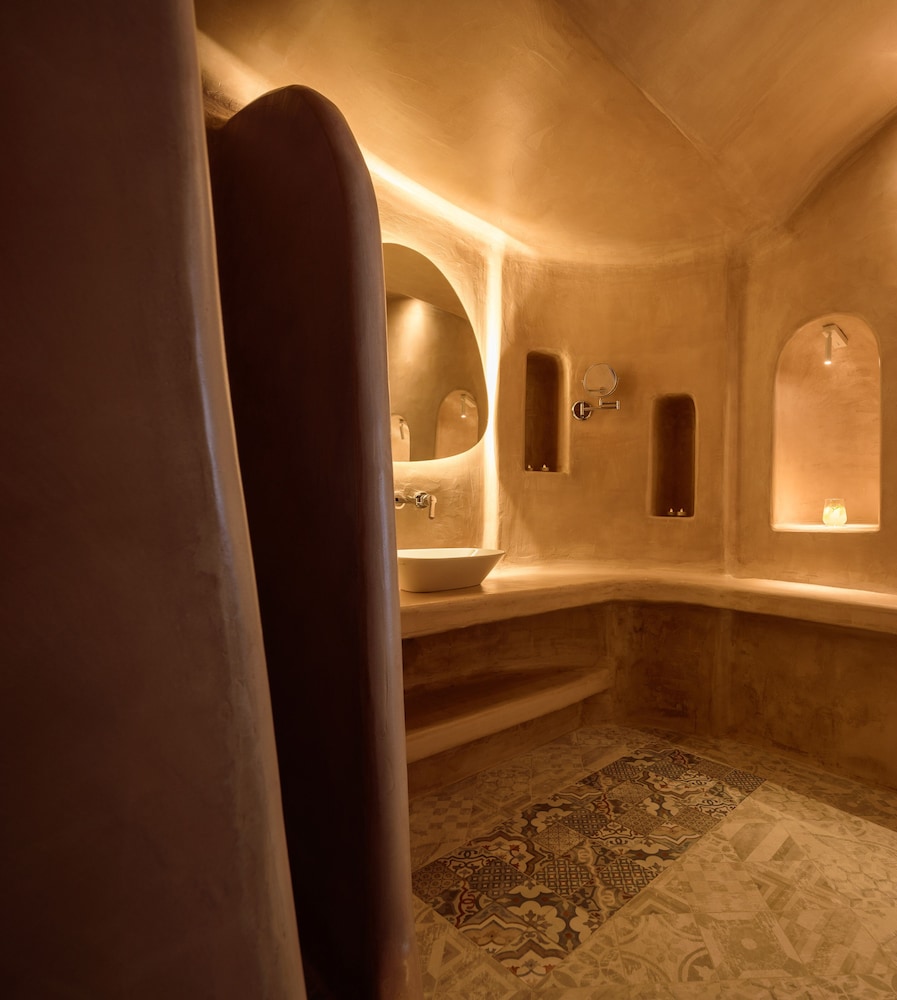 Cave Villa - Photo 3