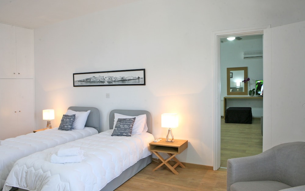 Family Room, Connecting Rooms, Pool View