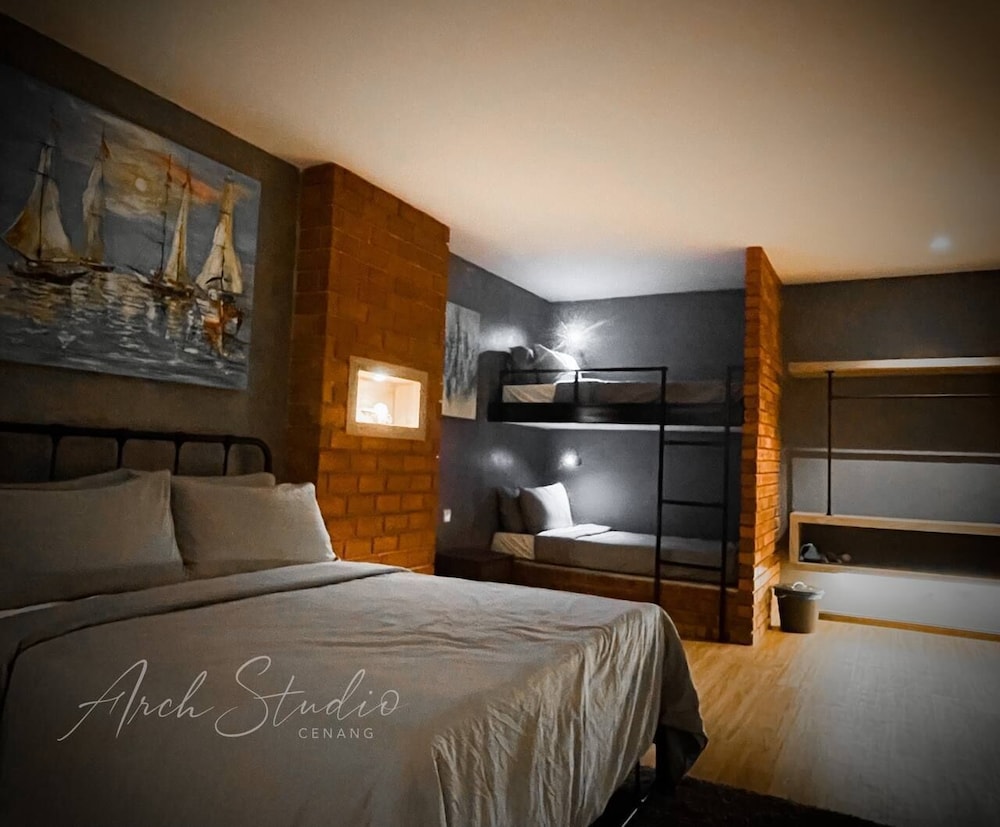 Studio Apartment - Photo 3