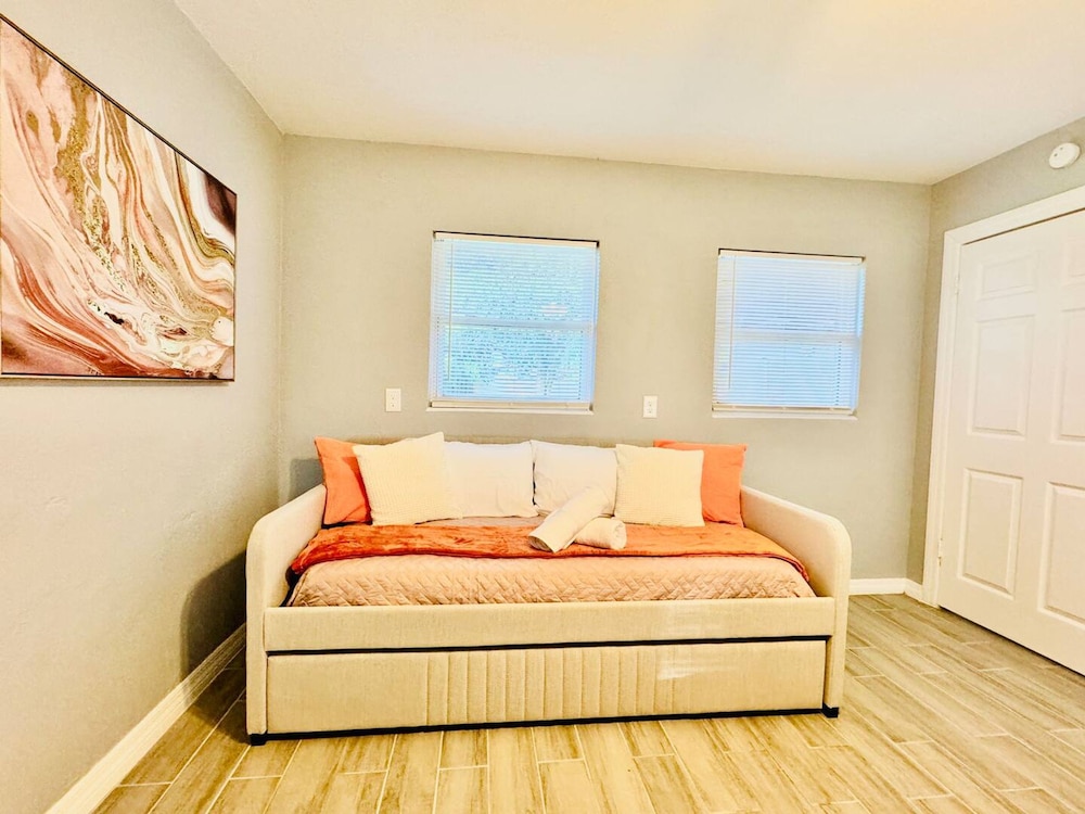 Apartment photo 3
