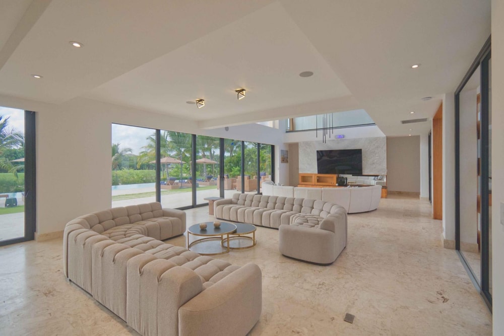 Villa, Smoking