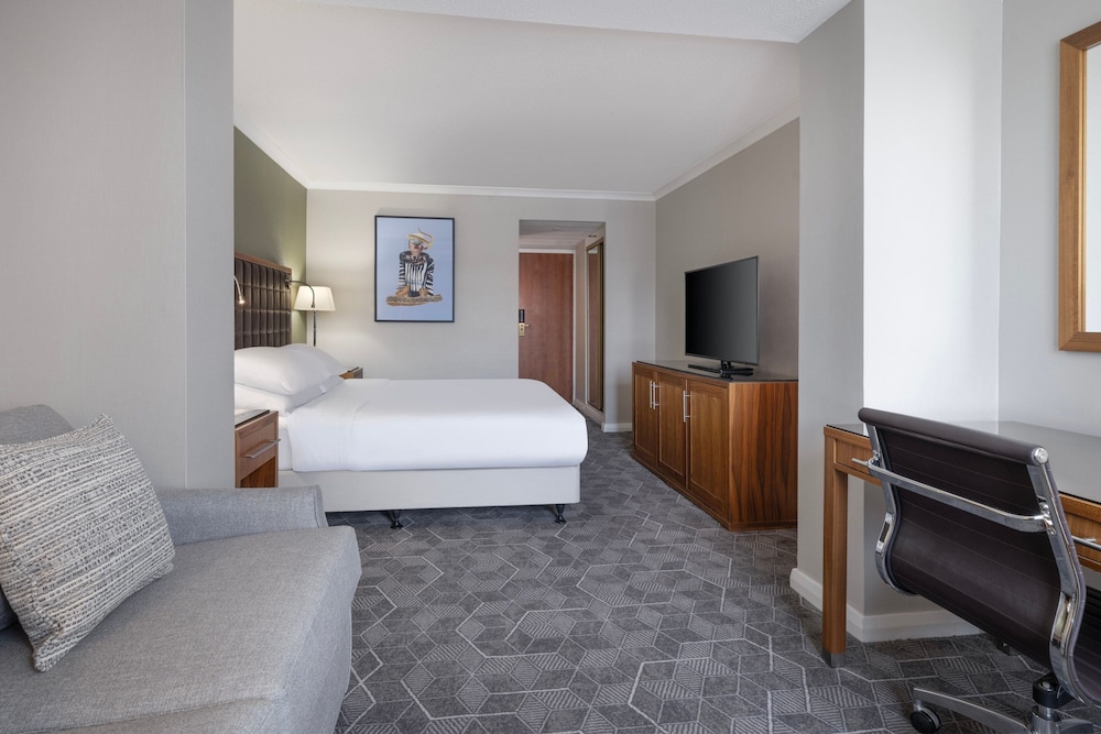 Premium Room, 1 Double Bed thumbnail 5