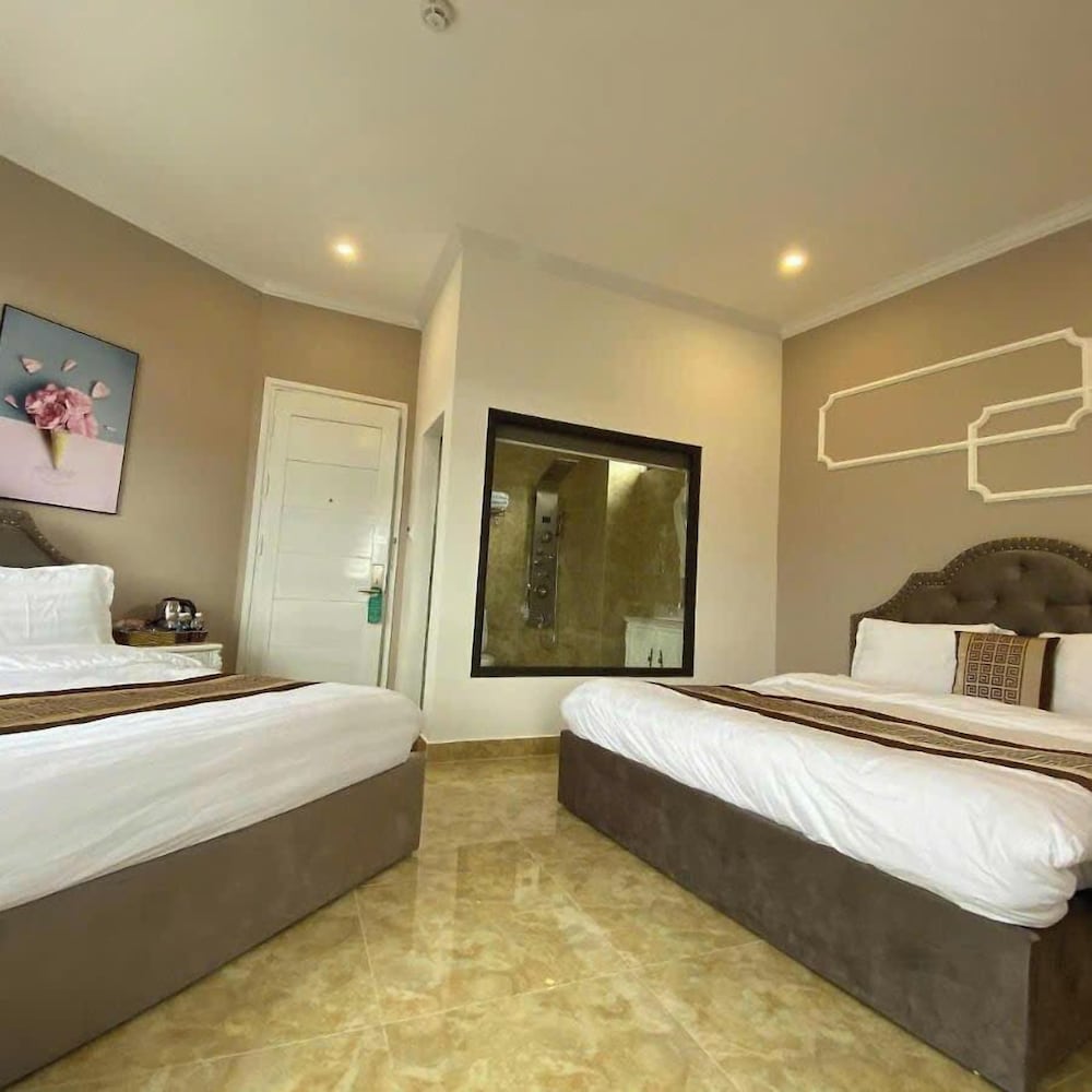 Deluxe Quadruple Room, Hill View