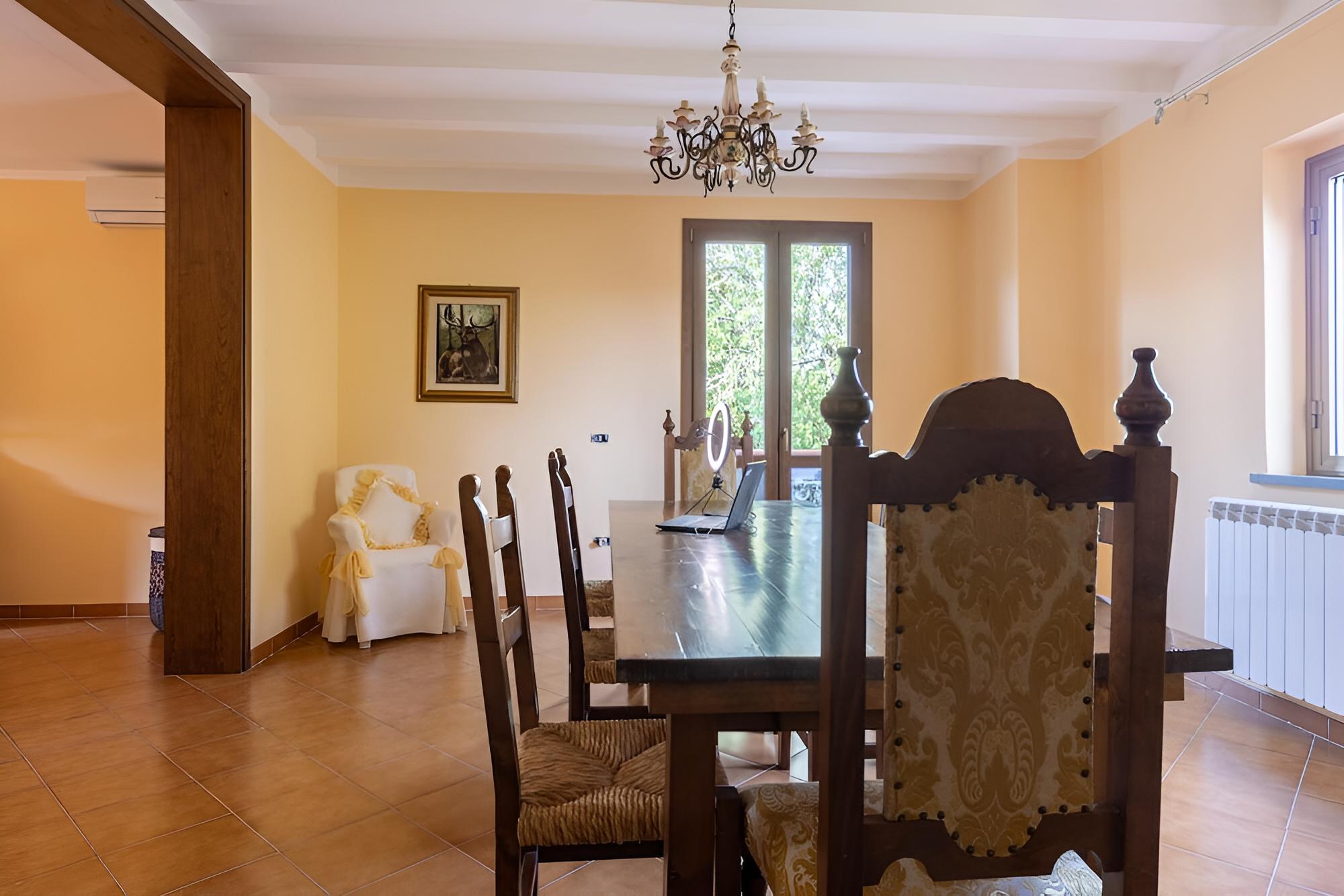 Villa photo 2