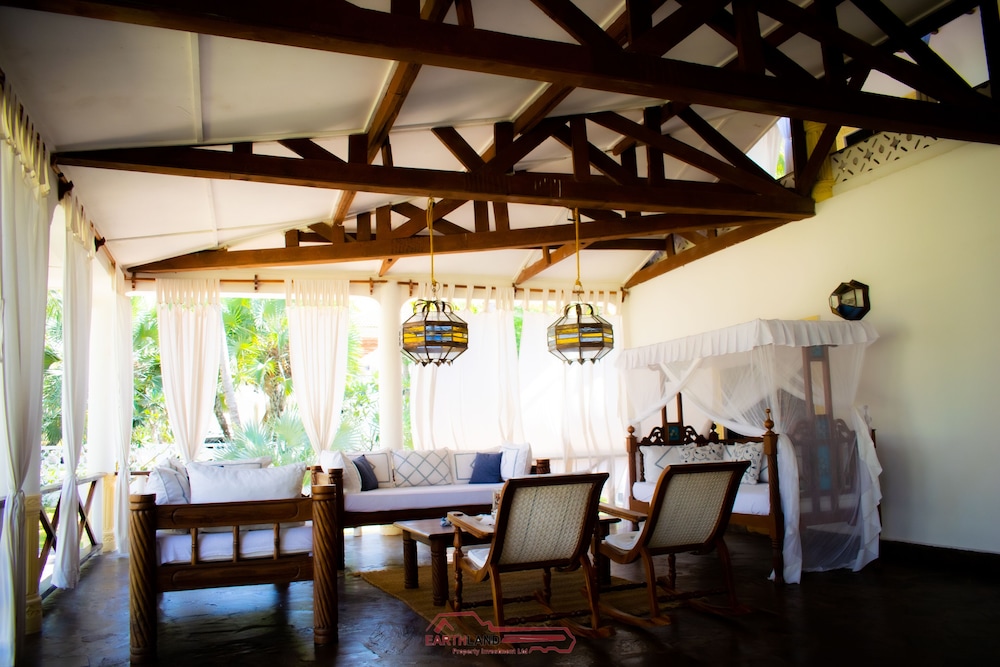 Luxury Villa photo 3