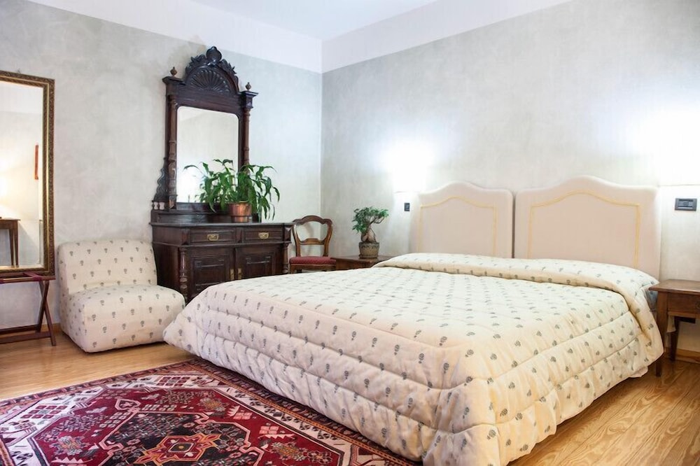 Double or Twin Room photo 1