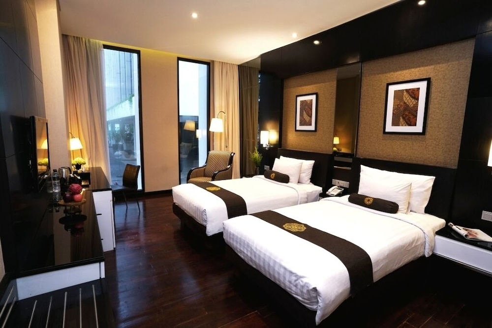 Deluxe Double or Twin Room, City View