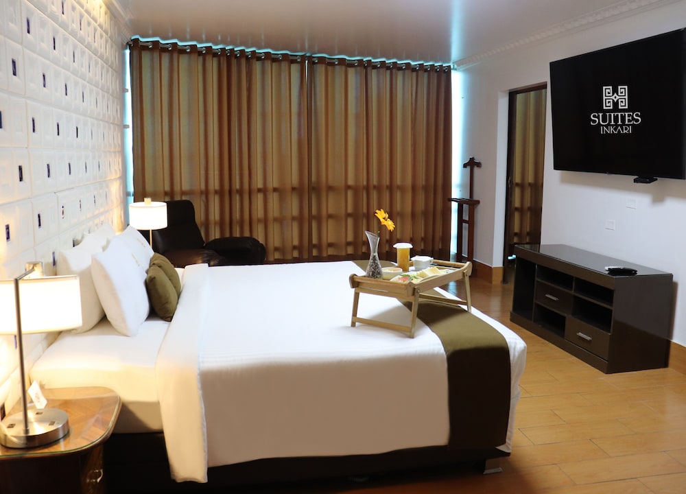 Deluxe Suite - Photo 1