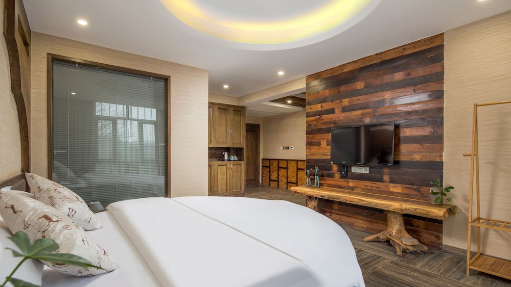 Superior Room (Round Bed)