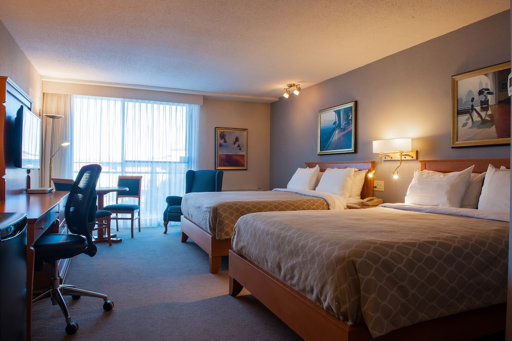 Room, 2 Queen Beds photo 3