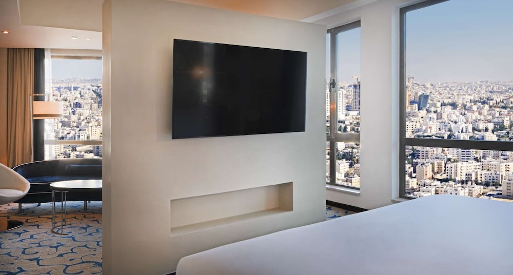 Junior Suite, 1 King Bed - Photo 5