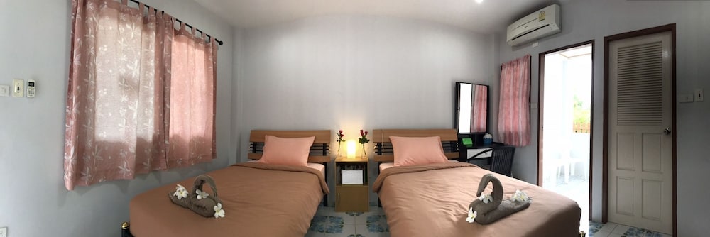 Standard Twin Room photo 3