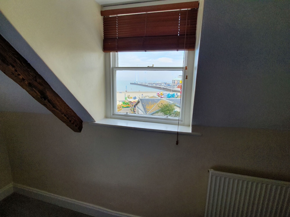 Superior Double Room, Beach View - Photo 9