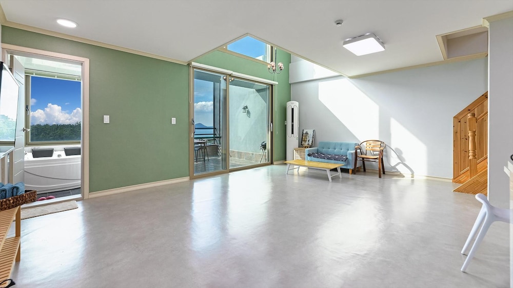 Basic Room, 1 Bedroom (101(OceanView,Spa)) - Photo 2