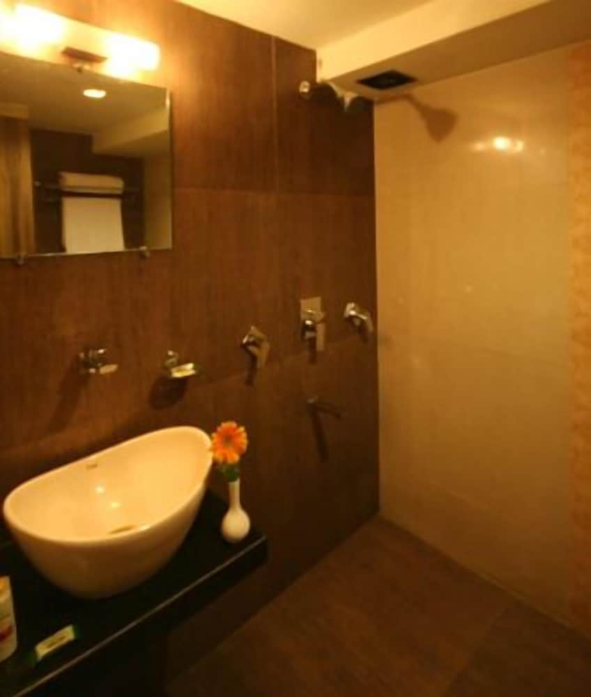 Business Room photo 2