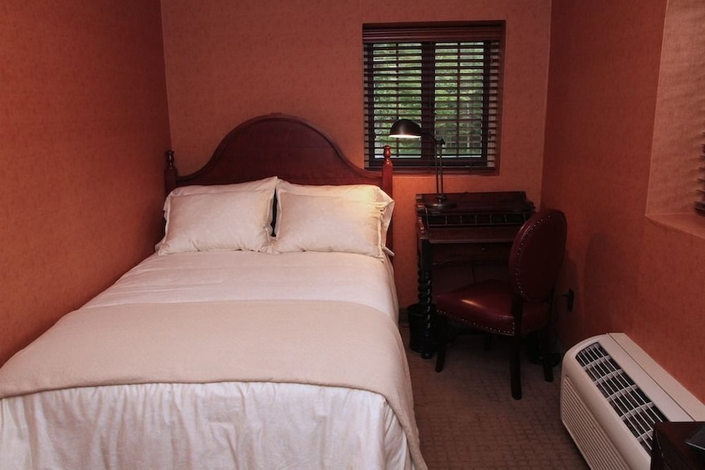 Signature Room, 1 Twin Bed