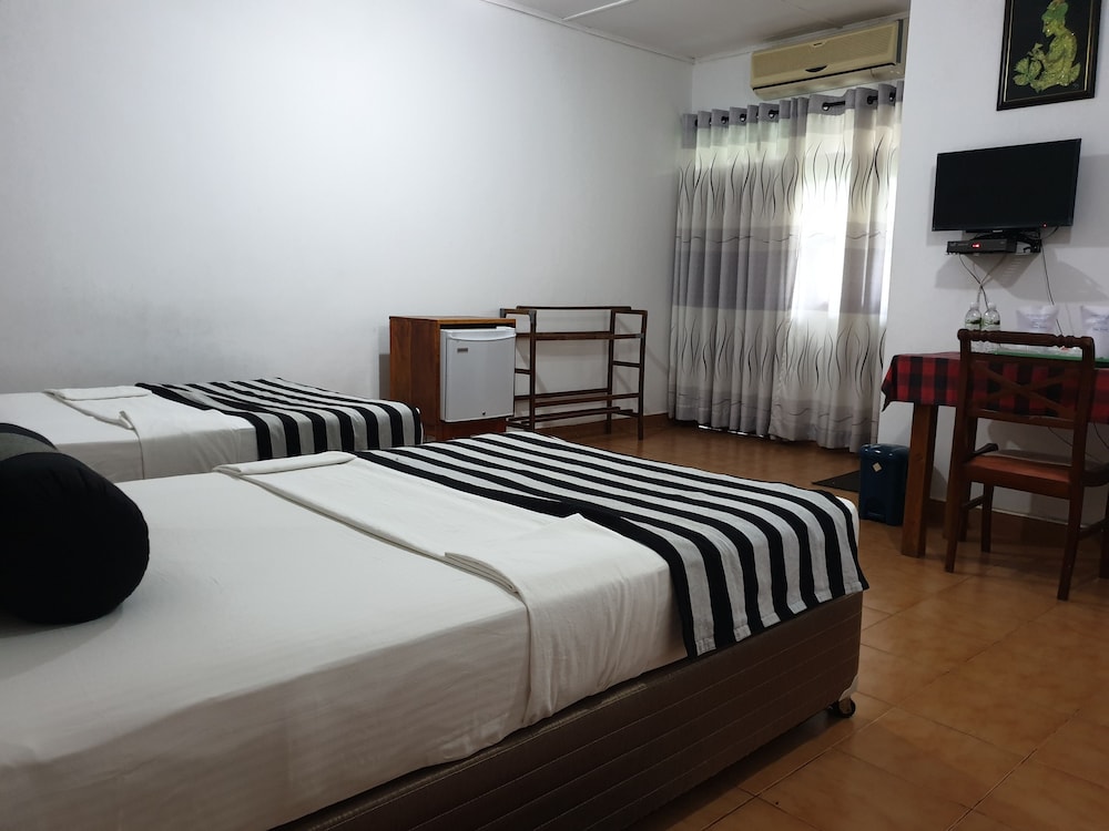 Standard Double or Twin Room, Multiple Beds, Non Smoking photo 3