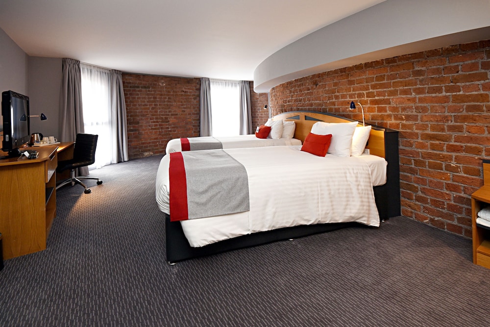 Standard Room, 2 Twin Beds (Albert Dock View, Free Hot Breakfast) - Photo 4