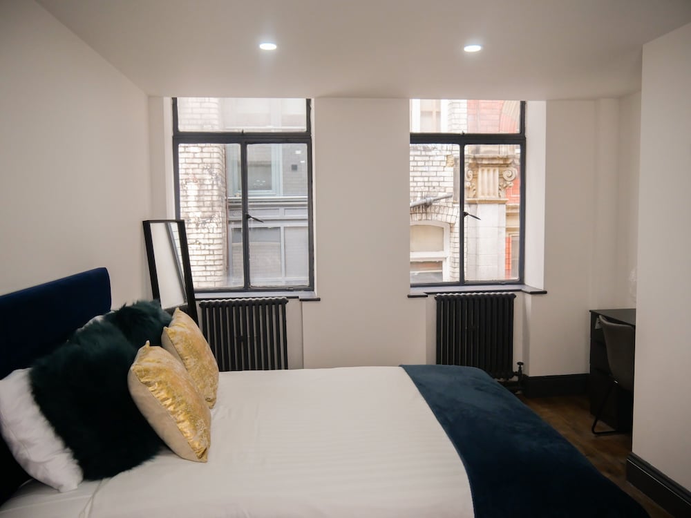 Room - Photo 1