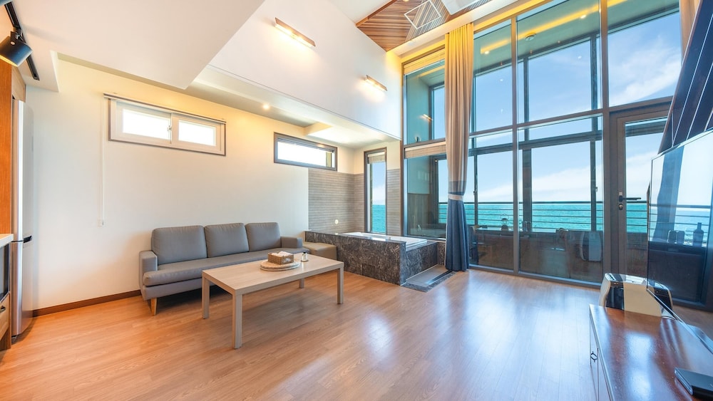 Basic Room, 1 Bedroom (Room 303)