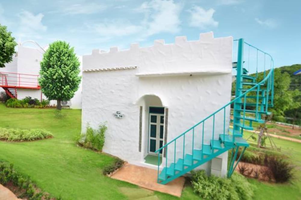 Deluxe Room, Balcony, Mountain View