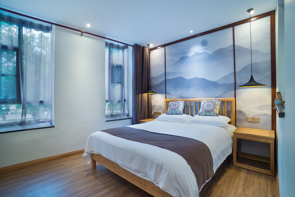 Signature Studio Suite photo 2