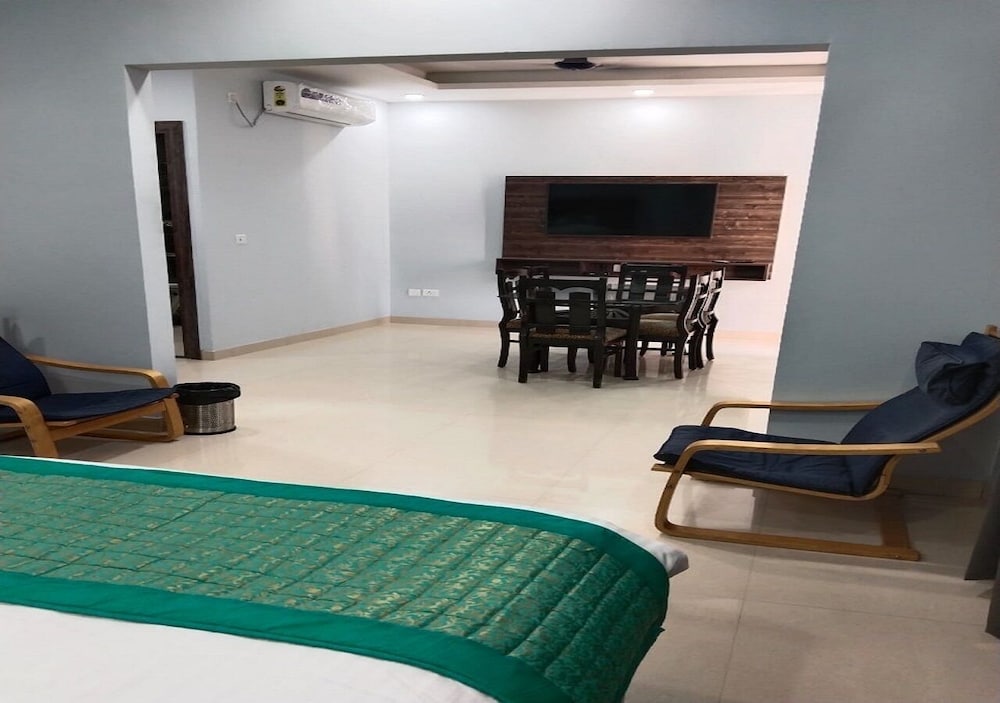 Luxury Room photo 3