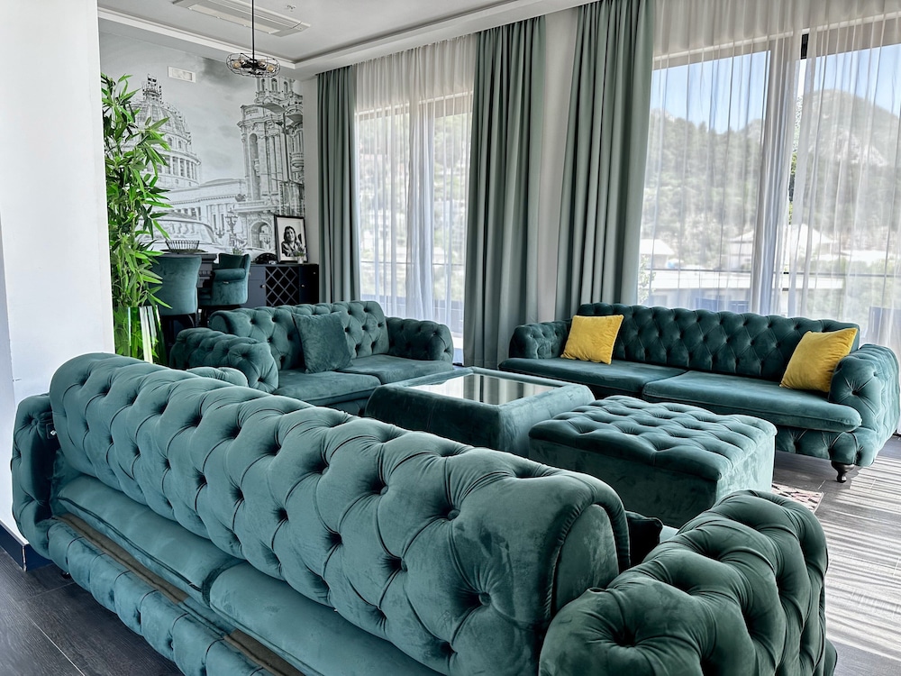 Elite Apartment - Photo 3