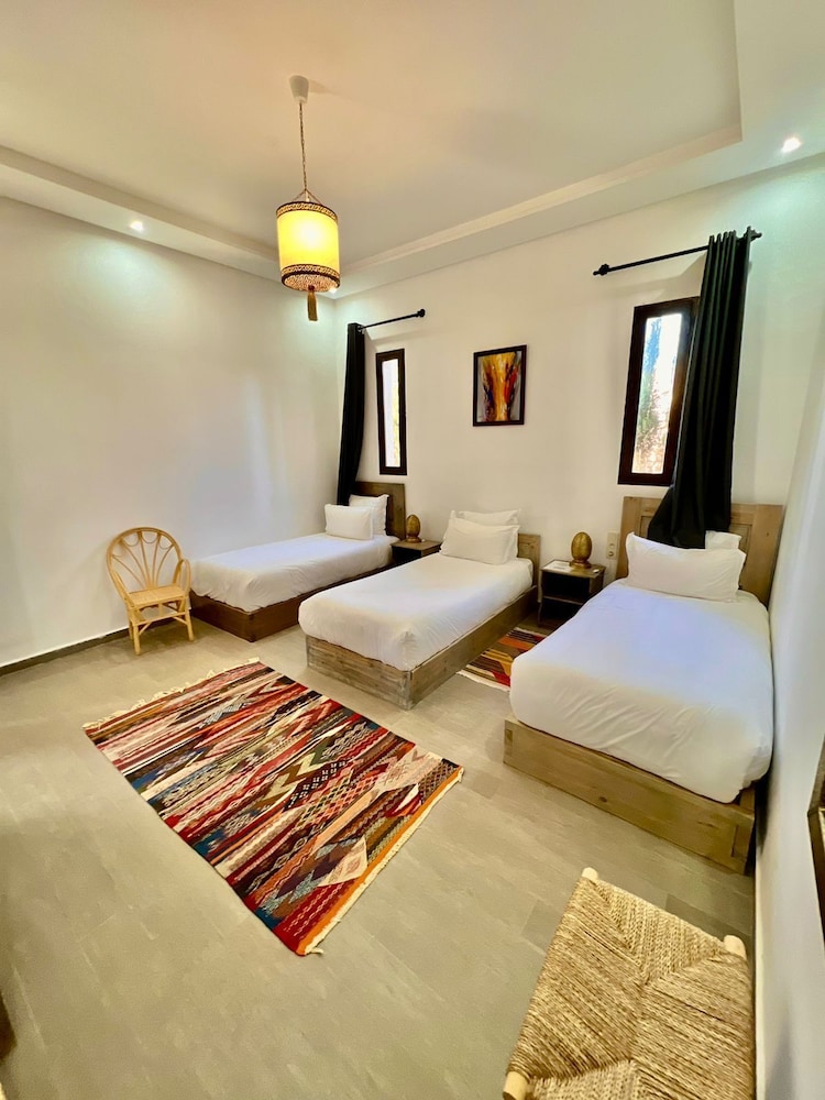 Standard Triple Room - Photo 1