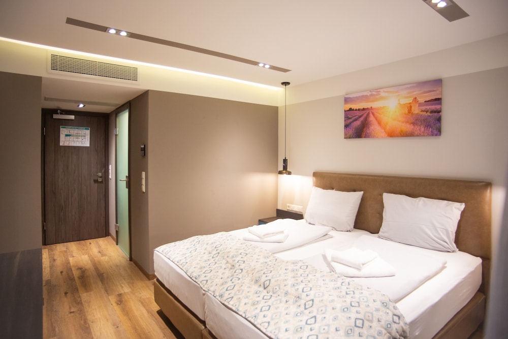 Deluxe Double Room photo 2