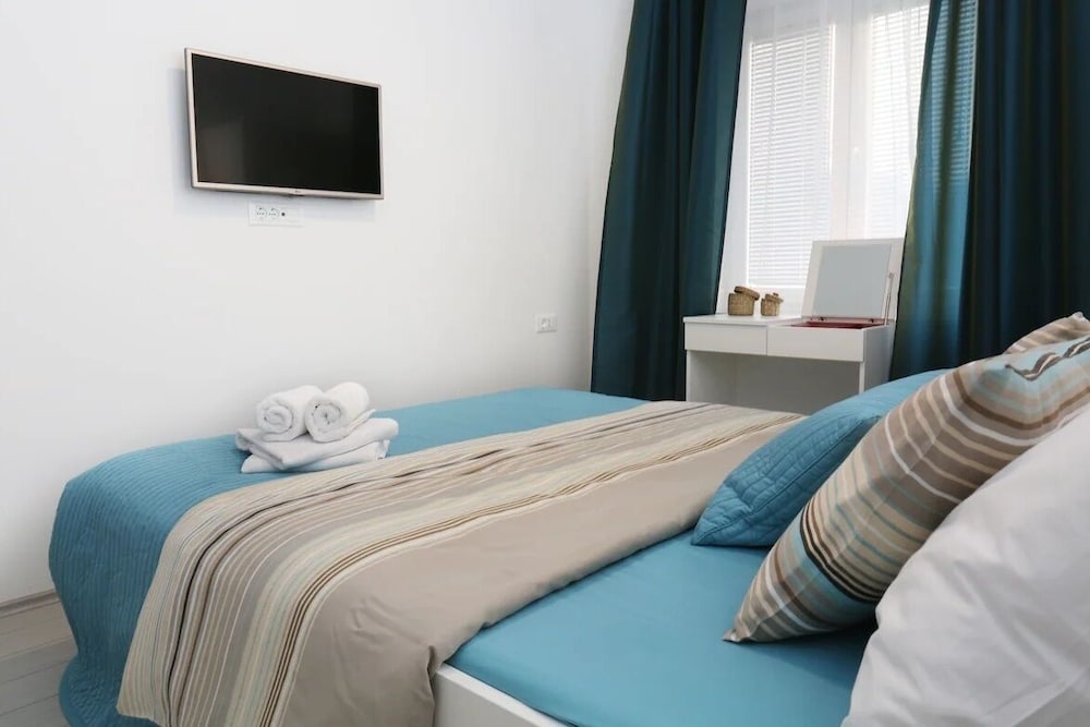 Classic Double or Twin Room, Ground Floor photo 1