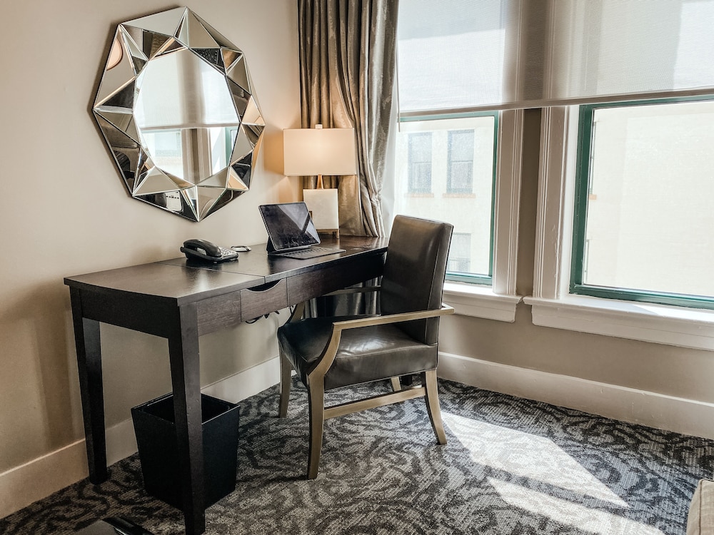 Deluxe Suite, 1 Bedroom - Photo 14