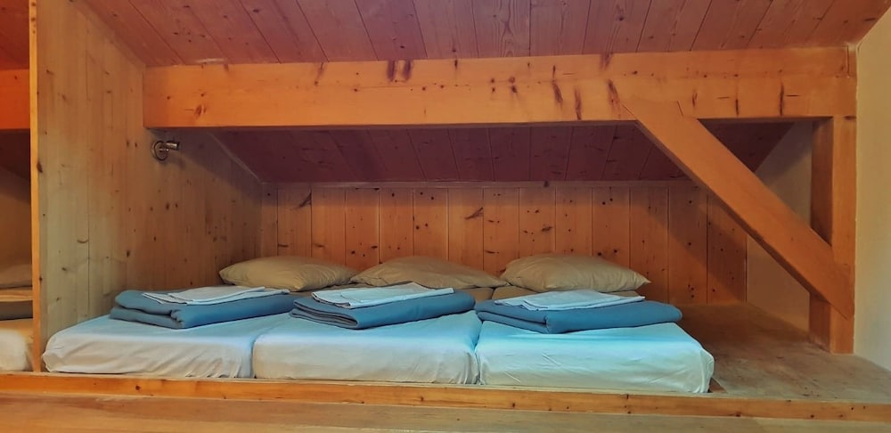 Room, Mixed Dorm, Shared Bathroom